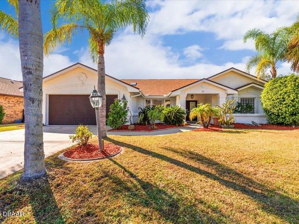 29 Cherrytree Court, Palm Coast, FL 32137