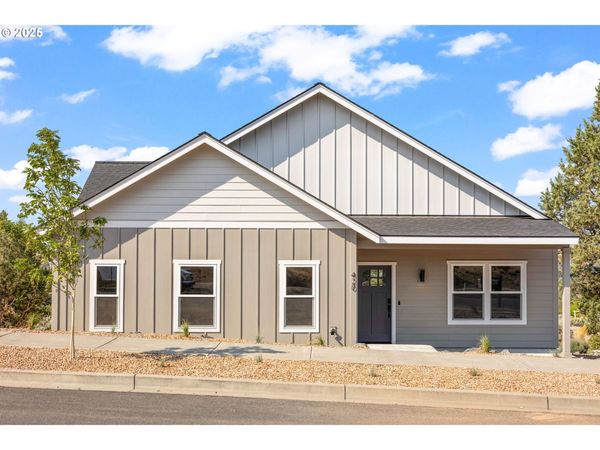 420 SE MANZANITA DR, Madras, OR 97741