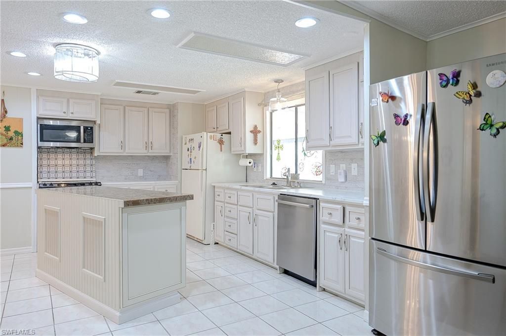 149 Kim Dr, Unit 149, Naples, FL 34104 Photo