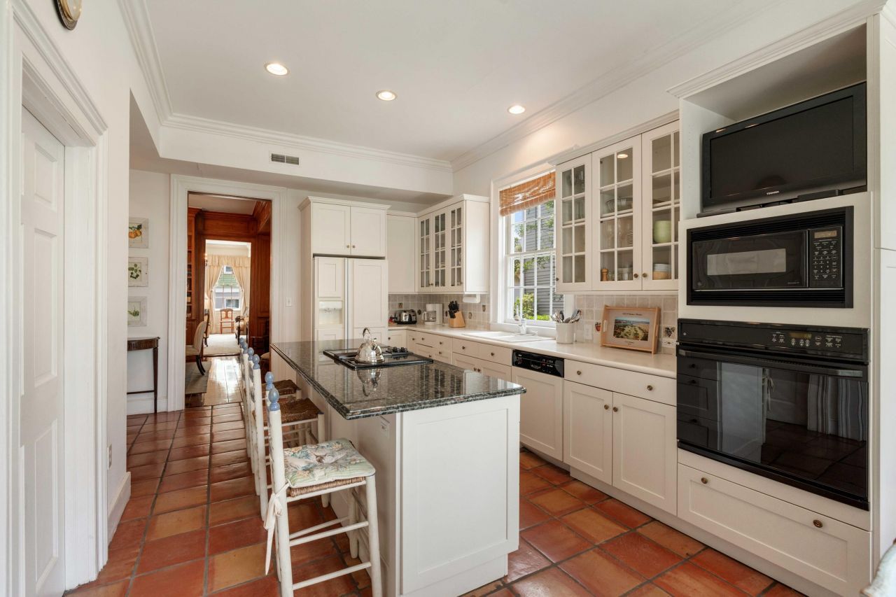 16 Trumbo Street Photo 13