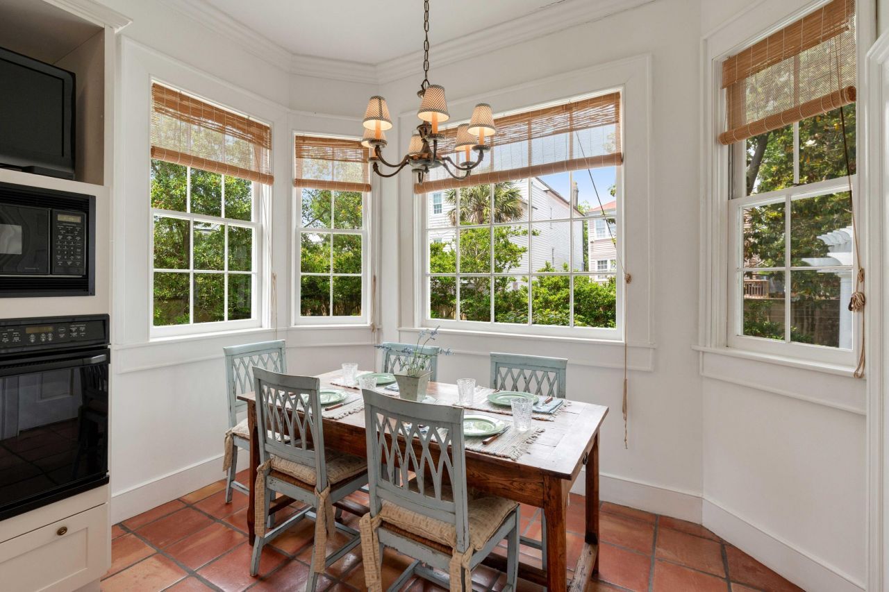 16 Trumbo Street Photo 15