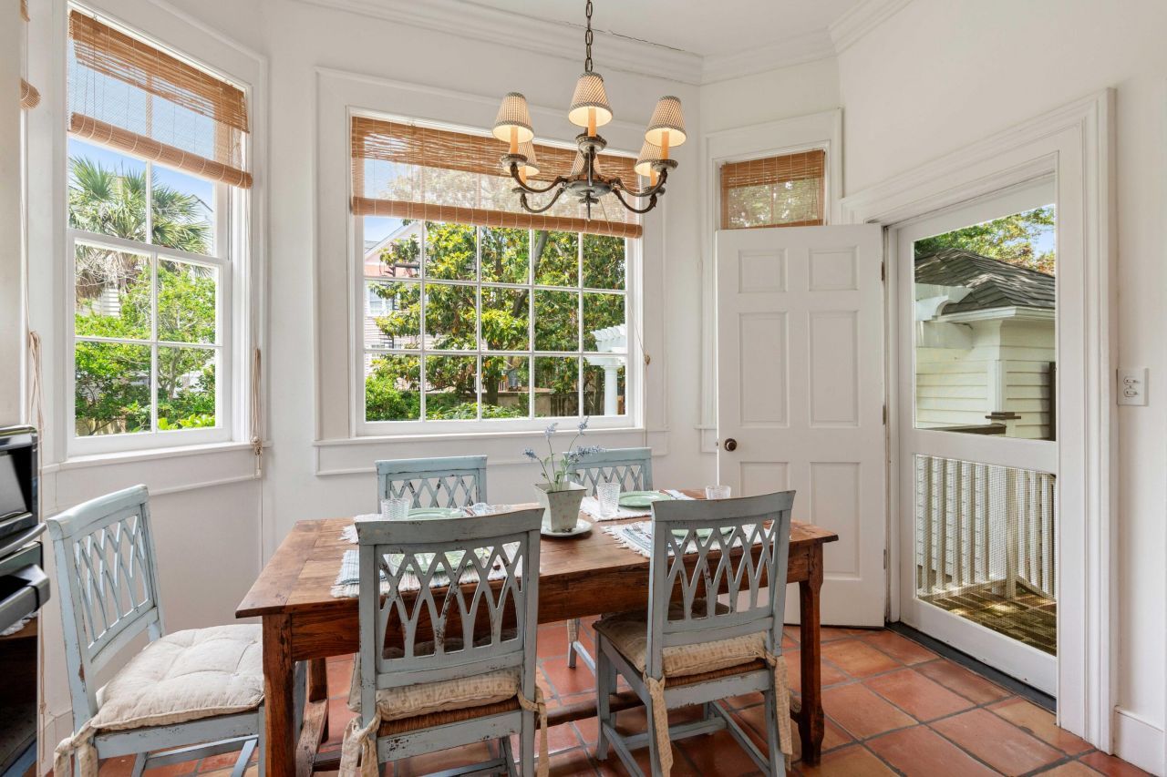 16 Trumbo Street Photo 16