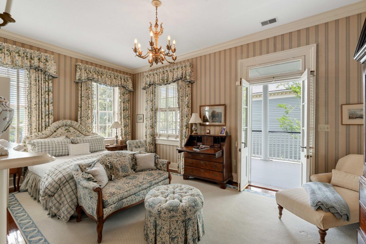 16 Trumbo Street Photo 21