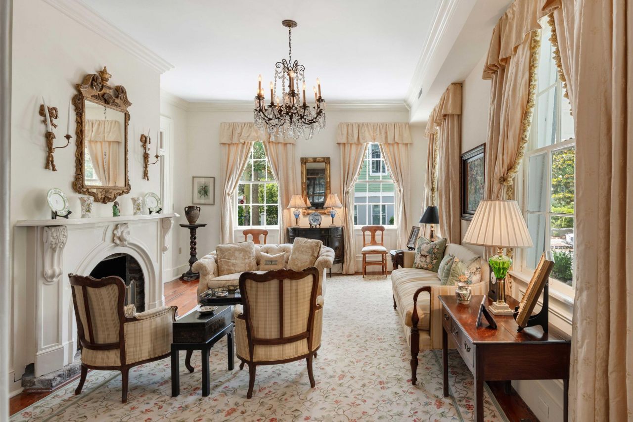 16 Trumbo Street Photo 3