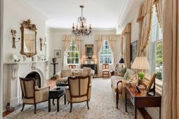 16 Trumbo Street photo 4