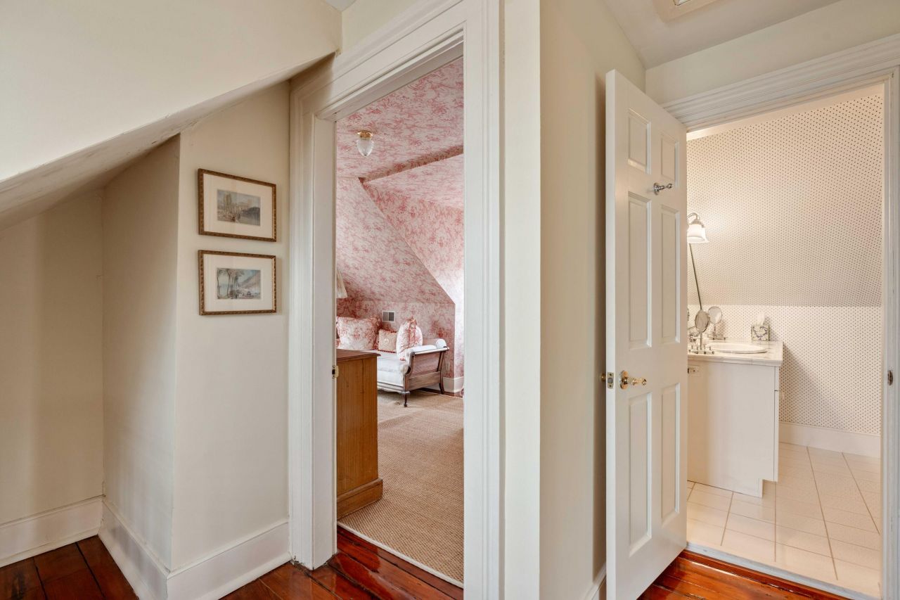 16 Trumbo Street Photo 31