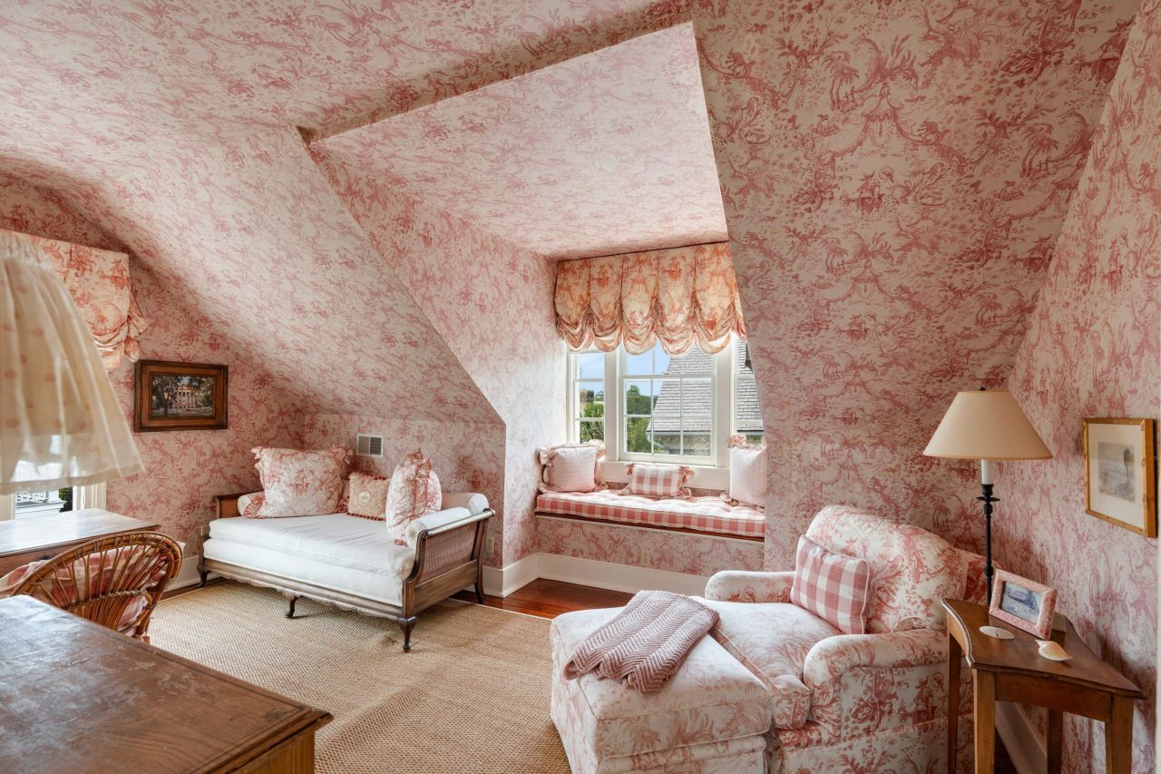 16 Trumbo Street Photo 32