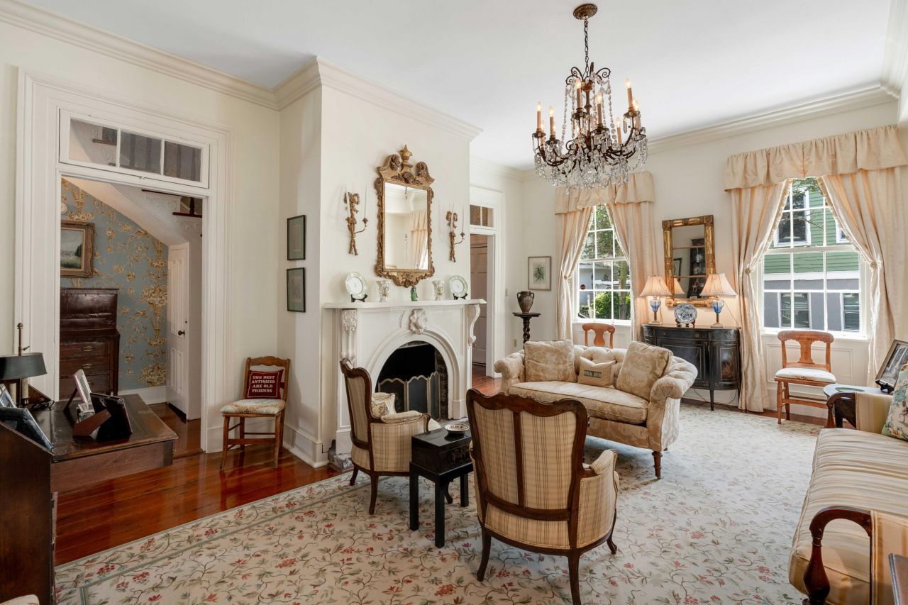 16 Trumbo Street Photo 4