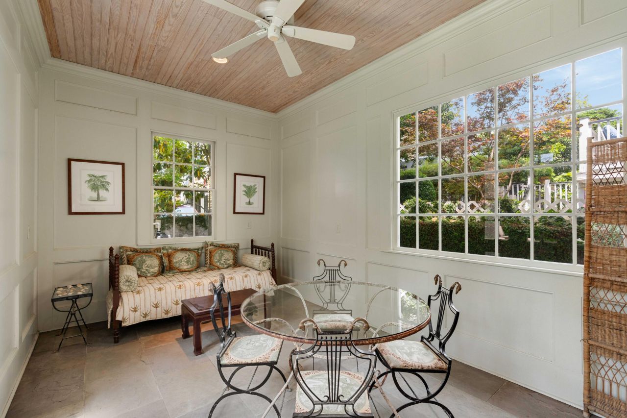 16 Trumbo Street Photo 46