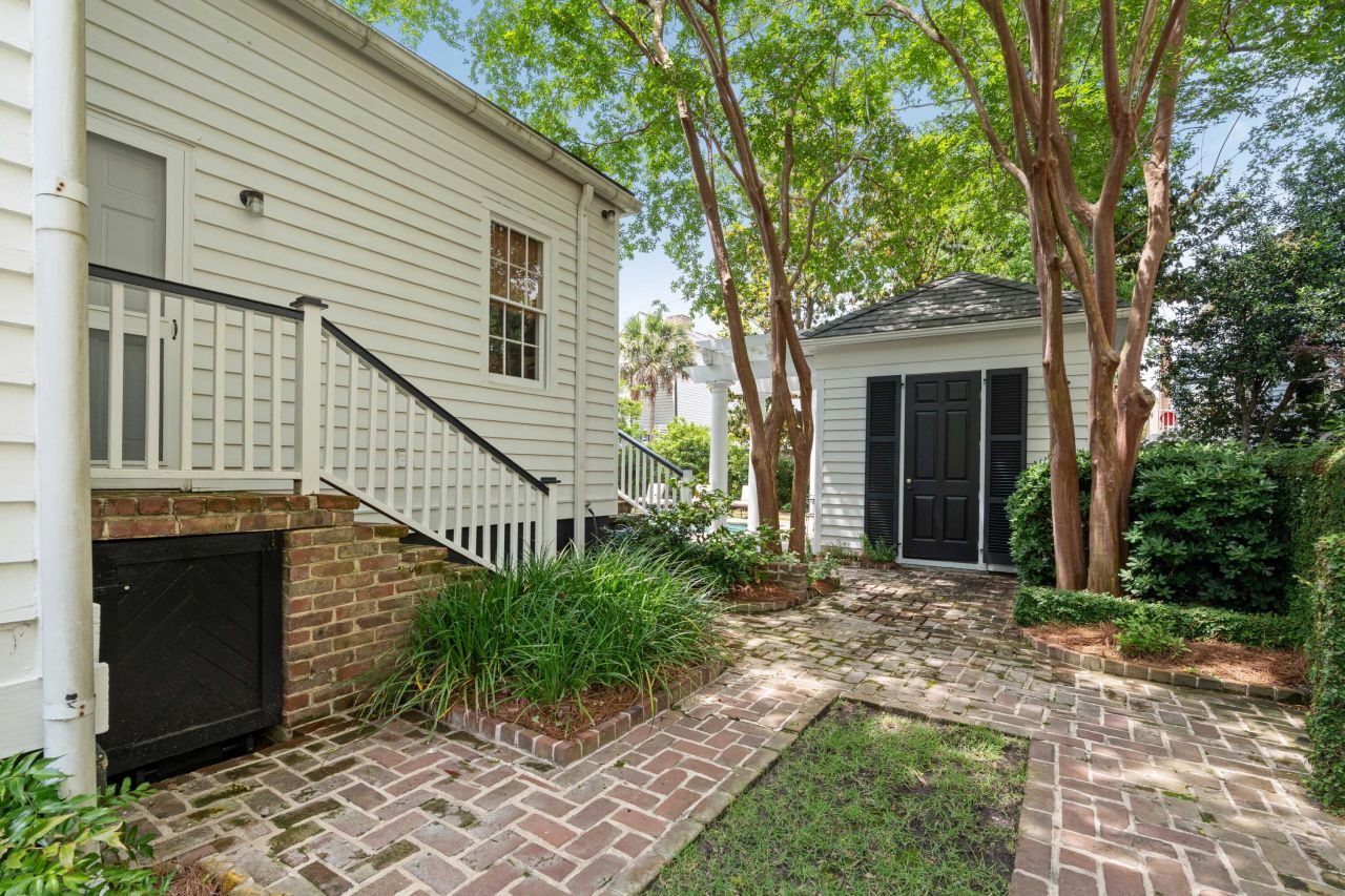 16 Trumbo Street Photo 49