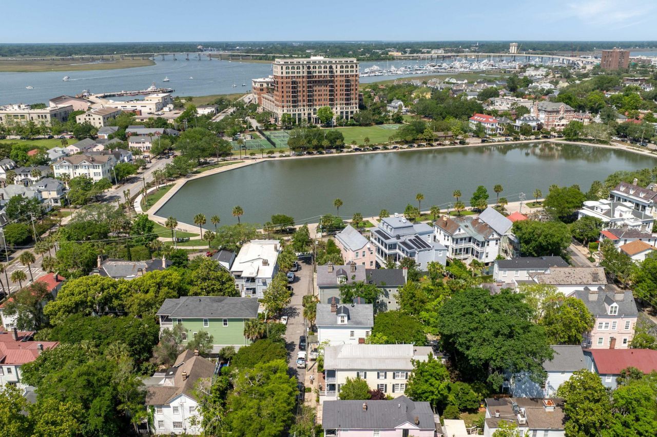 16 Trumbo Street Photo 53