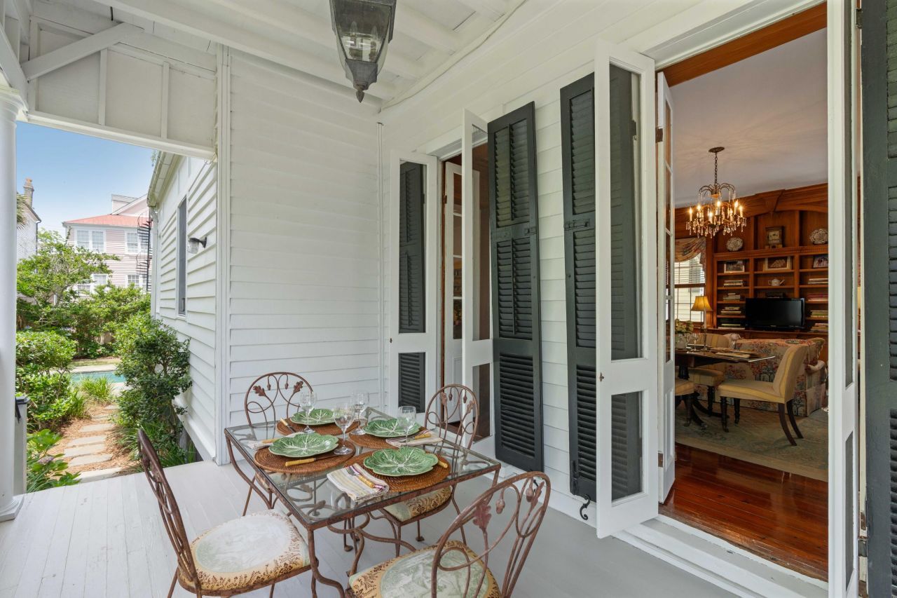 16 Trumbo Street Photo 9