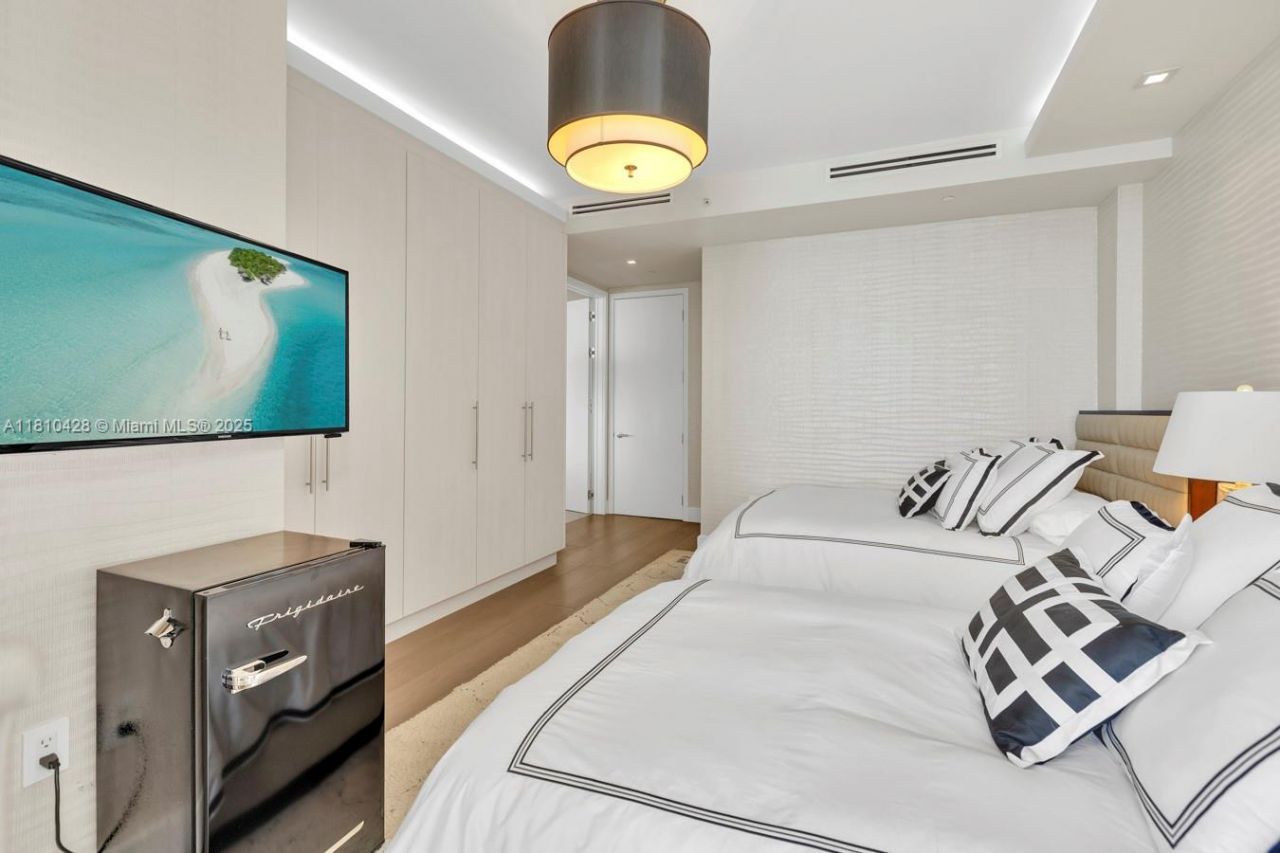 9701 Collins Ave, Unit 2403S, Bal Harbour, FL 33154 Photo