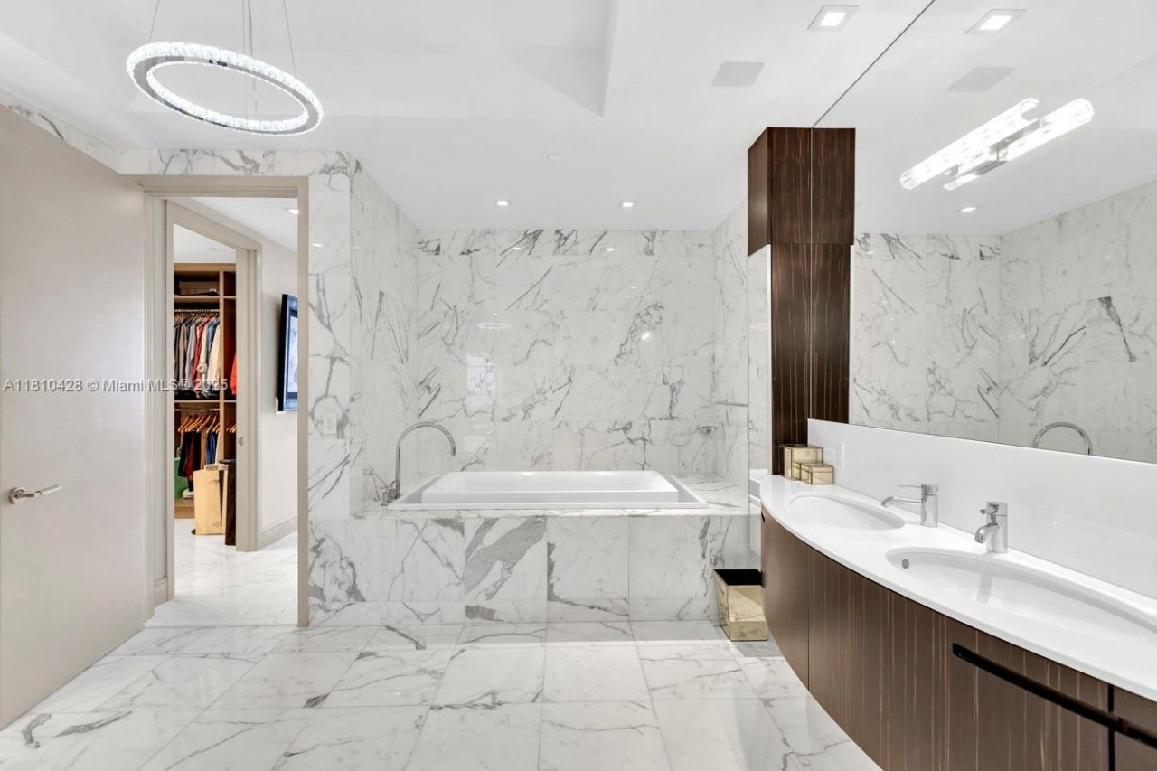 9701 Collins Ave, Unit 2403S, Bal Harbour, FL 33154 Photo