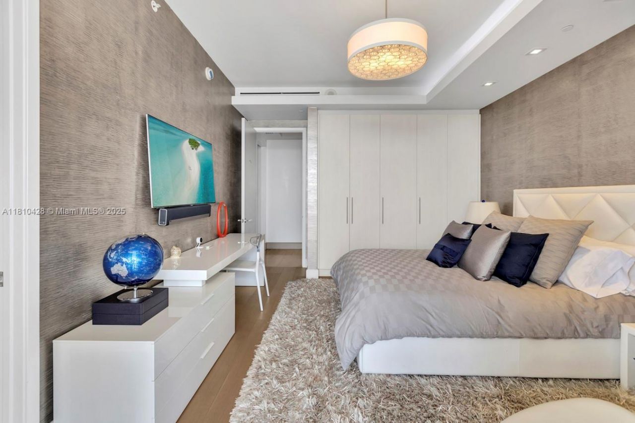 9701 Collins Ave, Unit 2403S, Bal Harbour, FL 33154 Photo