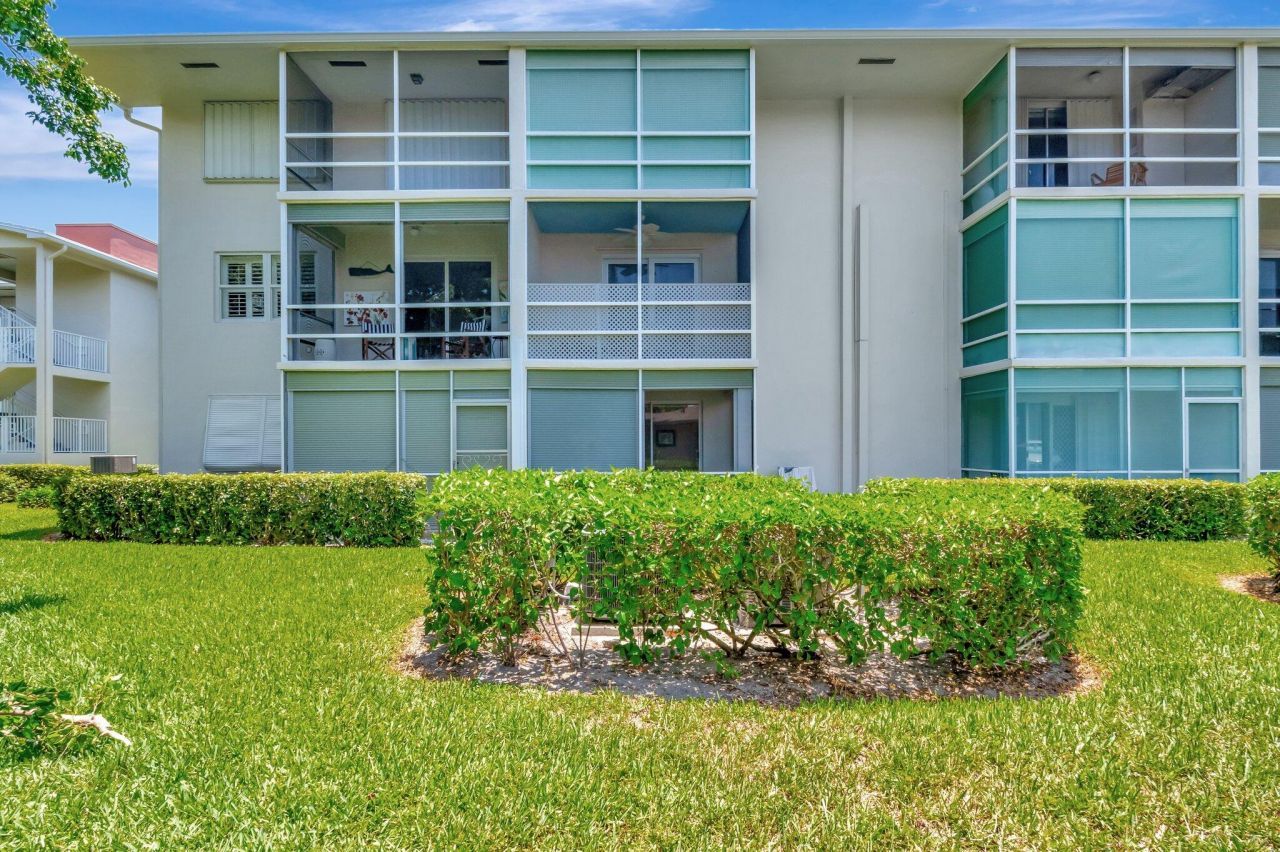 210 Horizons E, Unit 103, Boynton Beach, FL 33435 Photo
