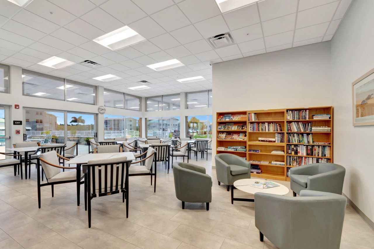 210 Horizons E, Unit 103, Boynton Beach, FL 33435 Photo