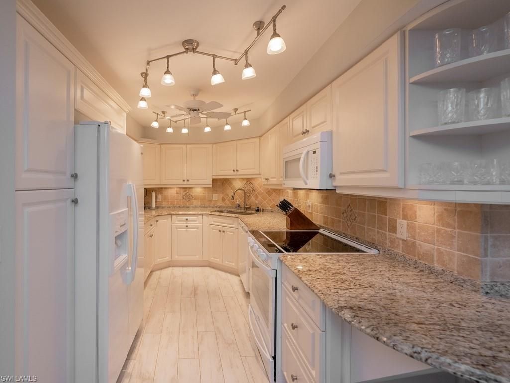 4001 Gulf Shore Blvd N, Unit 302, Naples, FL 34103 Photo