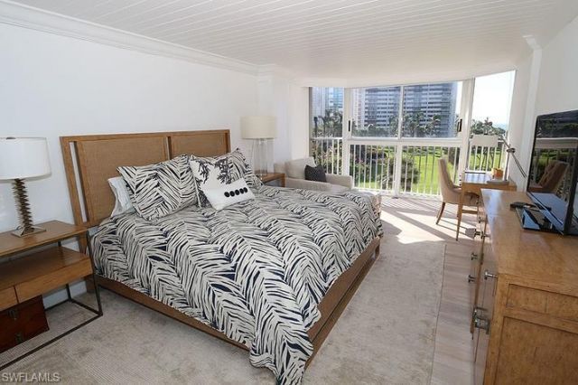 4041 Gulf Shore Blvd N, Unit 301, Naples, FL 34103 Photo