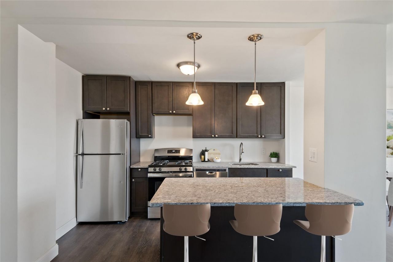 825 Morrison Avenue, Unit 5H, Bronx, NY 10473 Main Photo