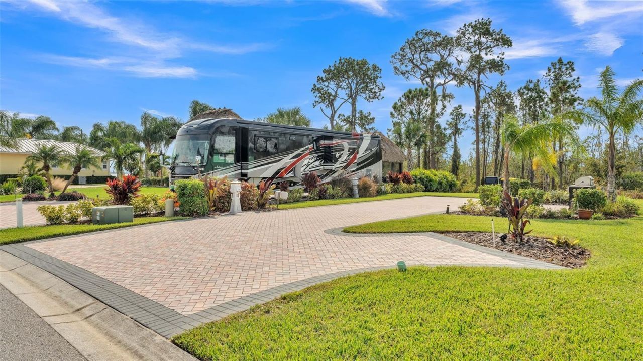 3240 Fish Hawk Drive, Polk City, FL 33868 Photo