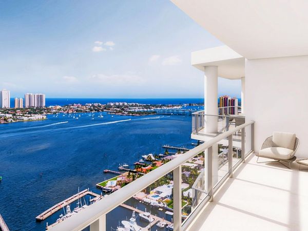 220 Lake Shore Drive, Unit 1910, Lake Park, FL 33403