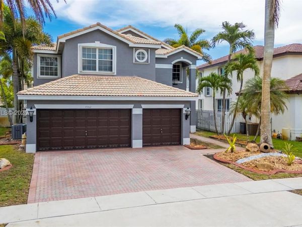 15862 SW 24th St, Miramar, FL 33027