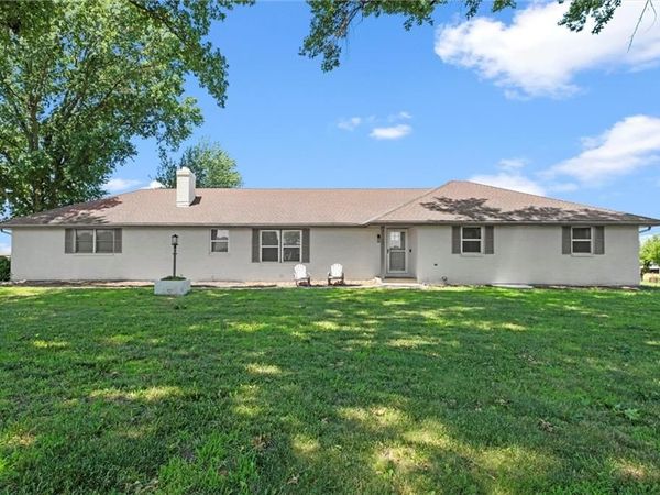 22617 155th Street, Basehor, KS 66007