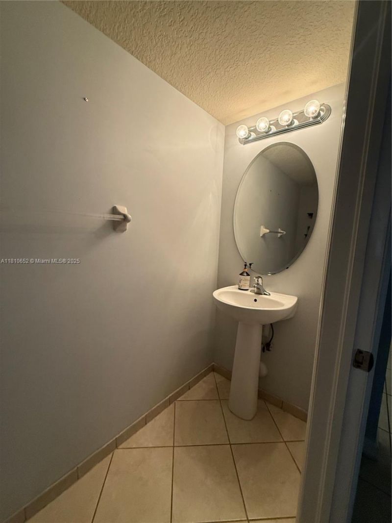 8875 SW 223rd Ln, Cutler Bay, FL 33190 Photo