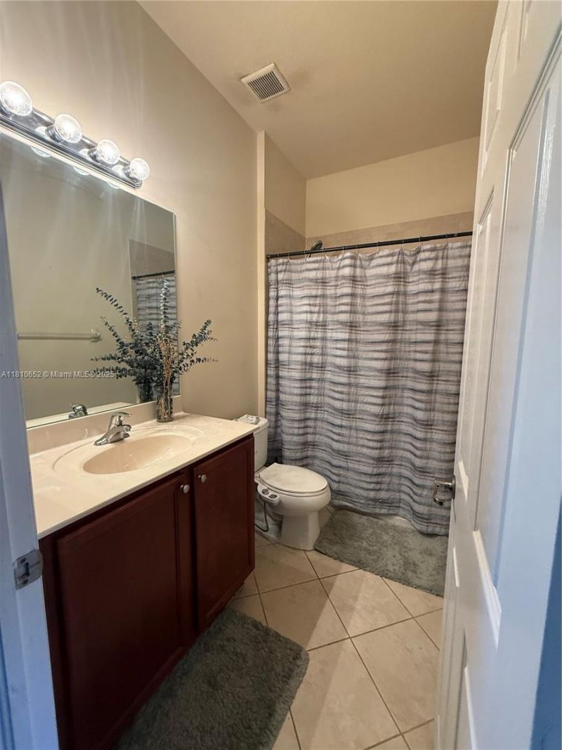 8875 SW 223rd Ln, Cutler Bay, FL 33190 Photo