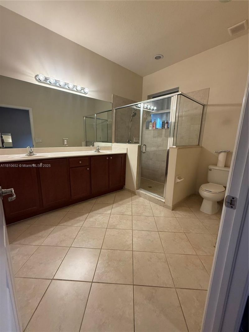 8875 SW 223rd Ln, Cutler Bay, FL 33190 Photo