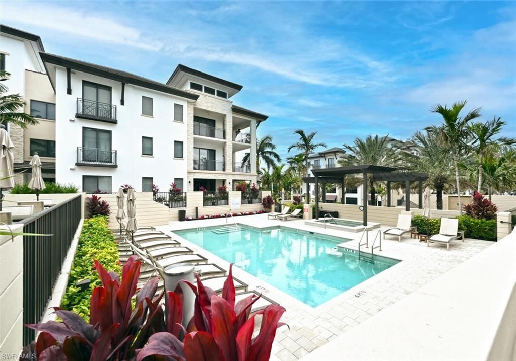 1030 3rd Ave S, Unit 105, Naples, Fl 34102 Photo