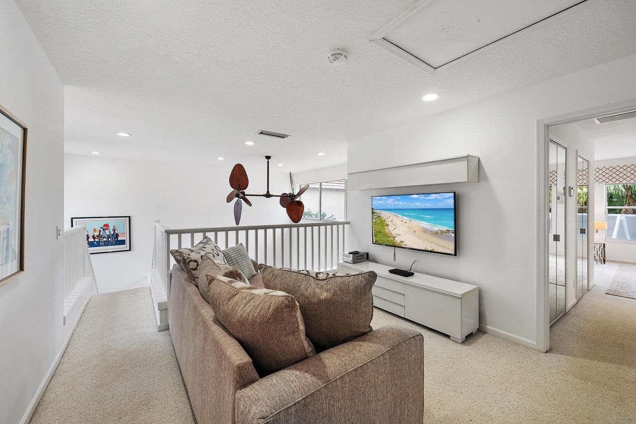 8208 Heritage Club Drive, West Palm Beach, FL 33412 Photo