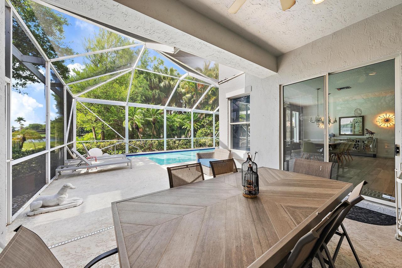 8208 Heritage Club Drive, West Palm Beach, FL 33412 Photo