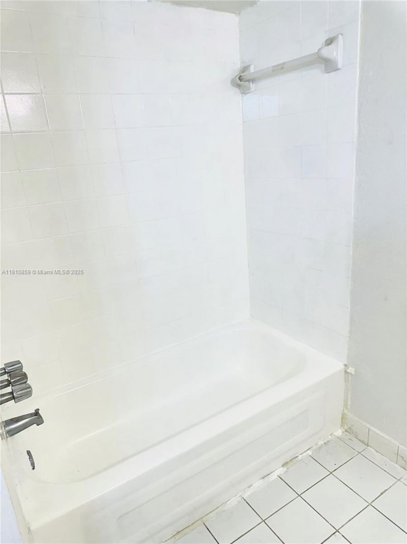 4205 N University Dr, Unit 308, Sunrise, FL 33351 Photo