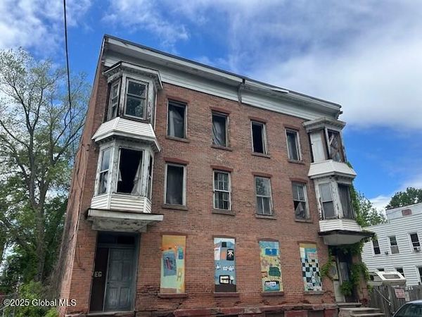 3209 7th Avenue, Troy, NY 12180