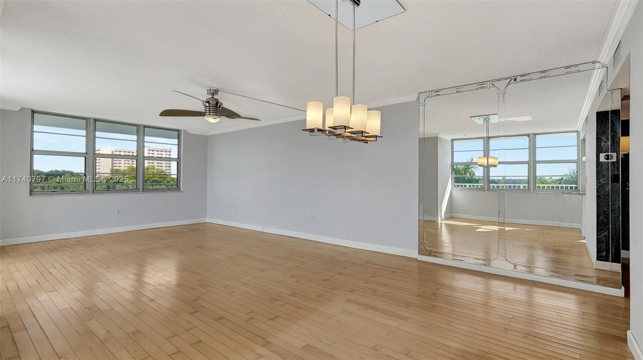 2801 NE 183rd St, Unit 517W, Aventura, FL 33160 Photo