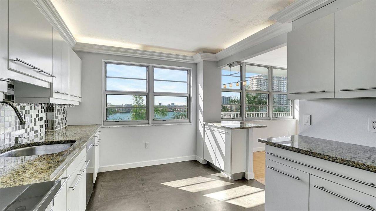 2801 NE 183rd St, Unit 517W, Aventura, FL 33160 Photo