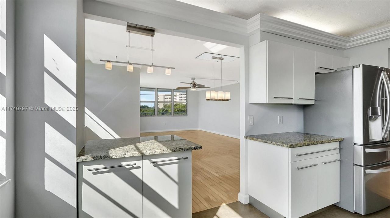 2801 NE 183rd St, Unit 517W, Aventura, FL 33160 Photo