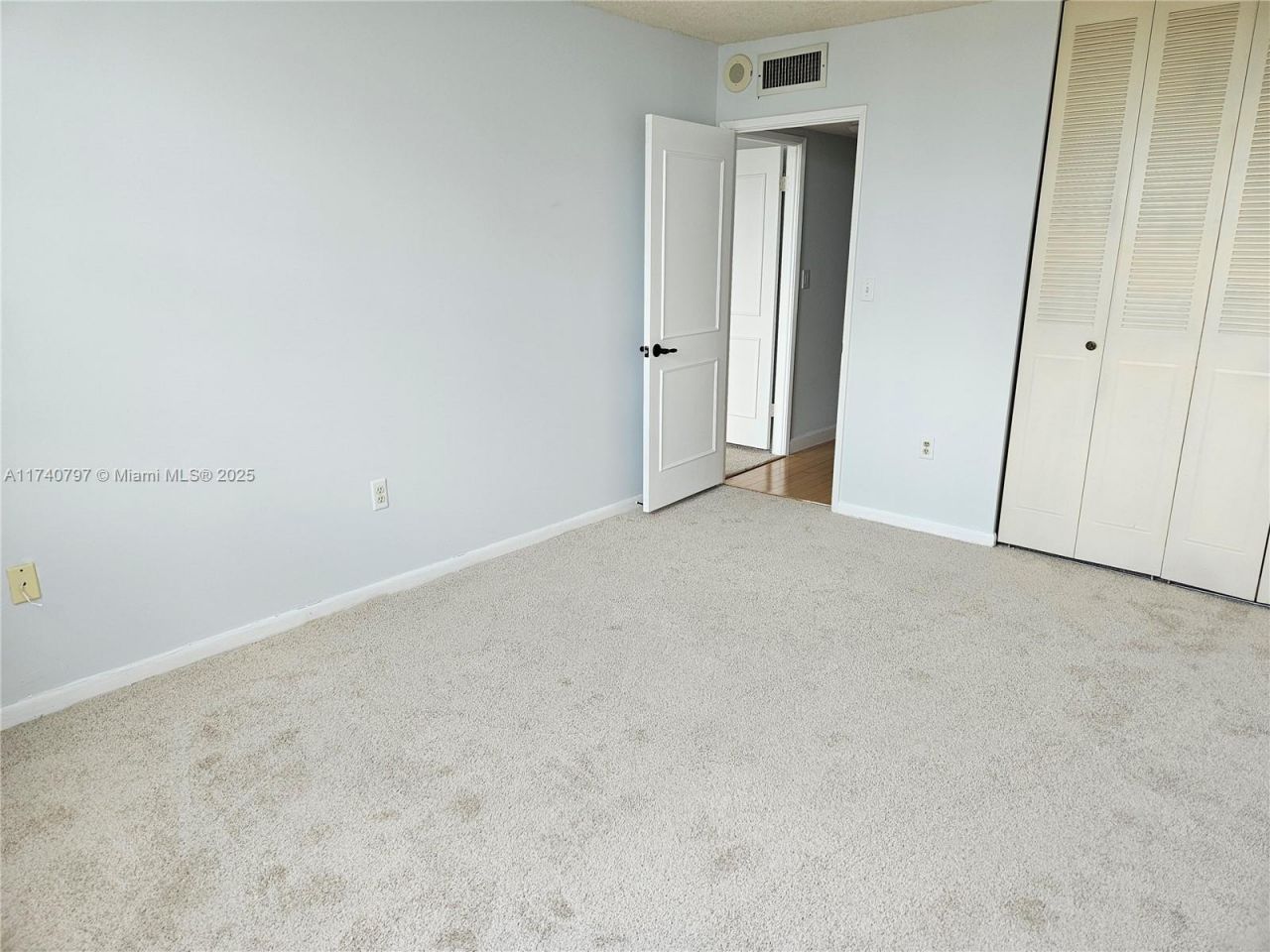 2801 NE 183rd St, Unit 517W, Aventura, FL 33160 Photo