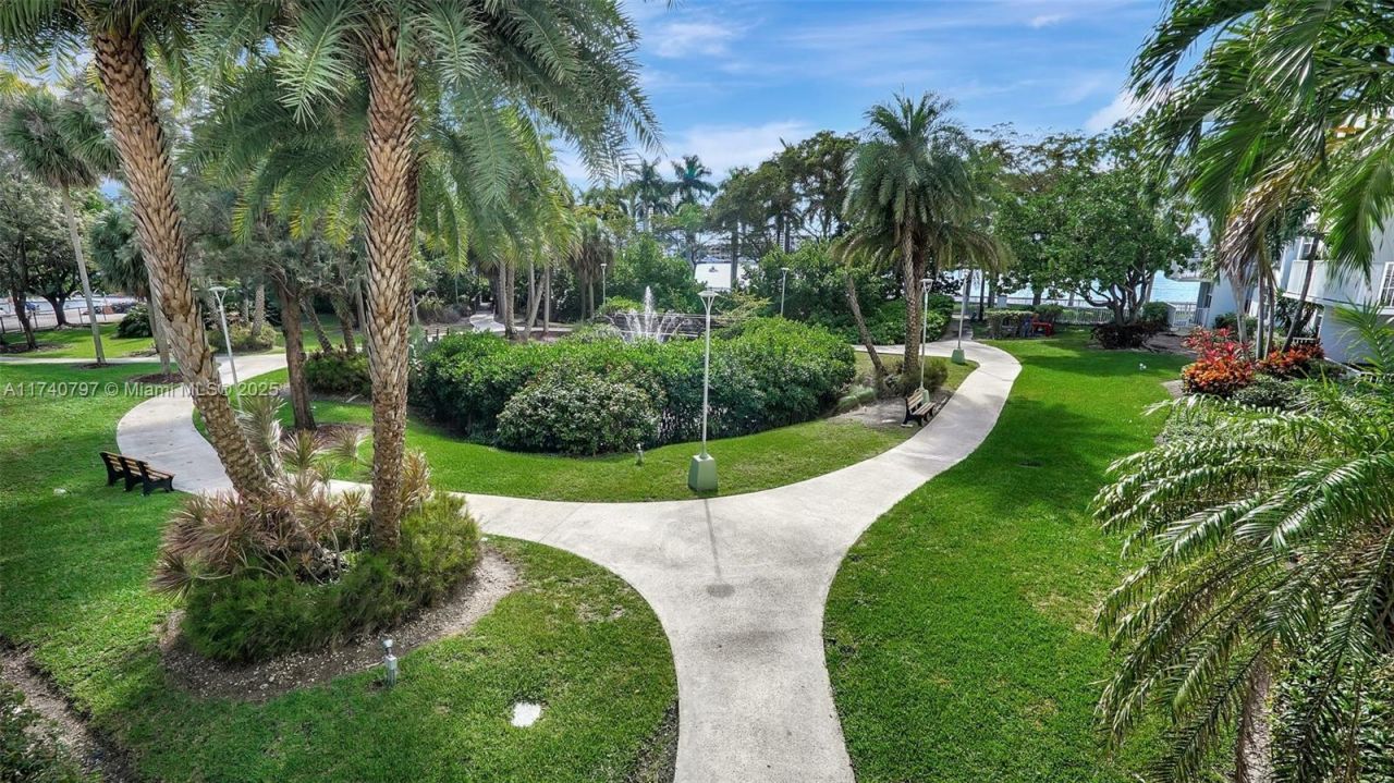 2801 NE 183rd St, Unit 517W, Aventura, FL 33160 Photo