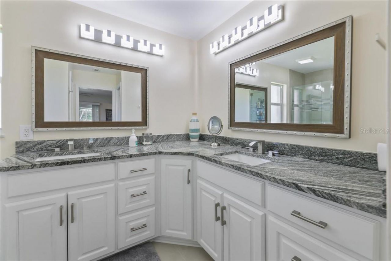 206 SE 45th Terrace, Cape Coral, FL 33904 Photo