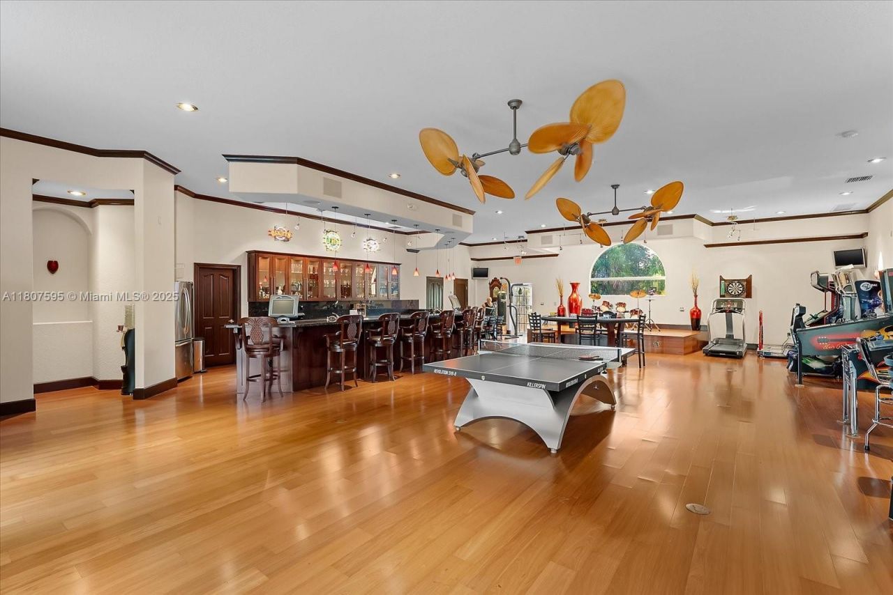 18451 SW 158th St, Miami, FL 33187 Photo