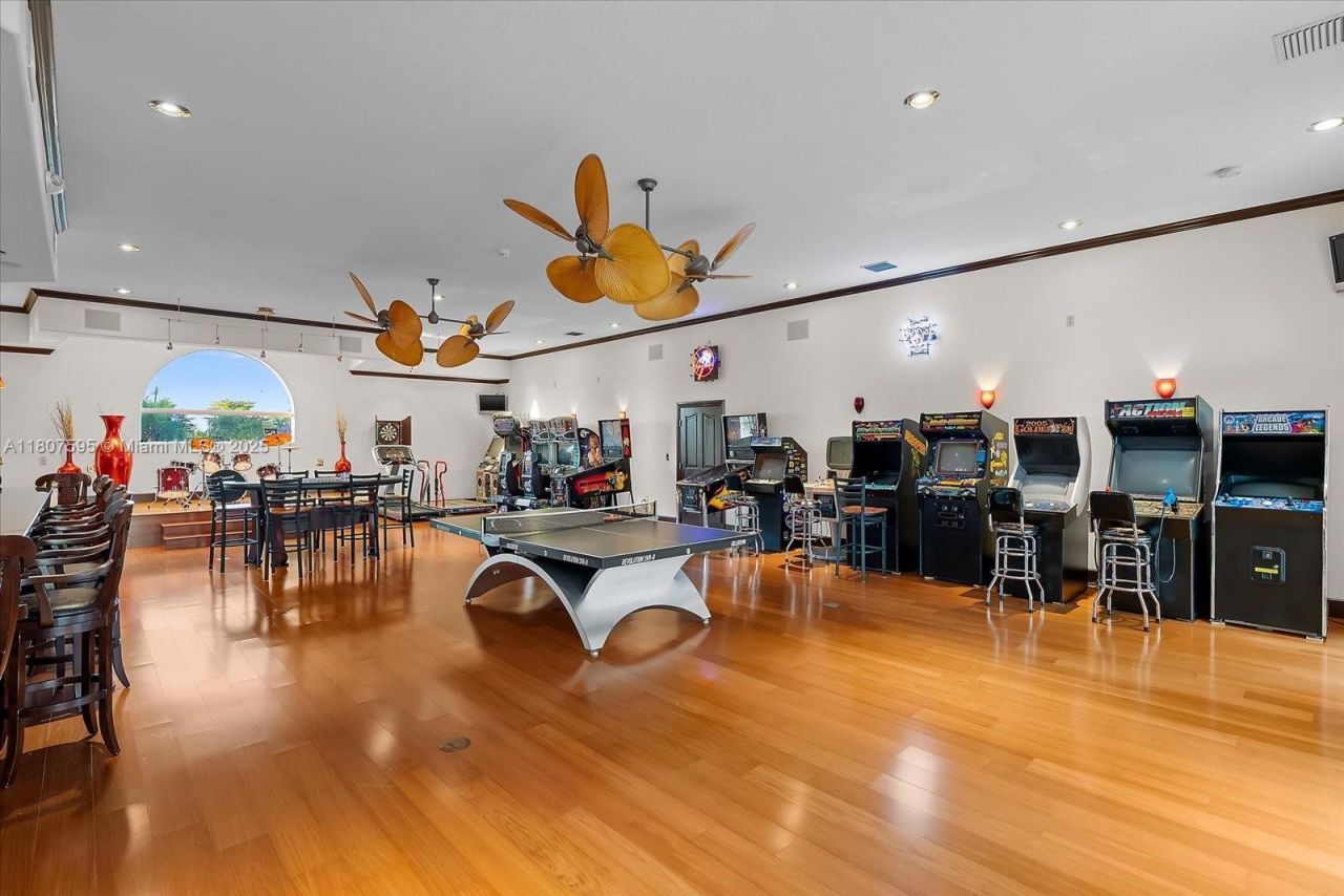 18451 SW 158th St, Miami, FL 33187 Photo