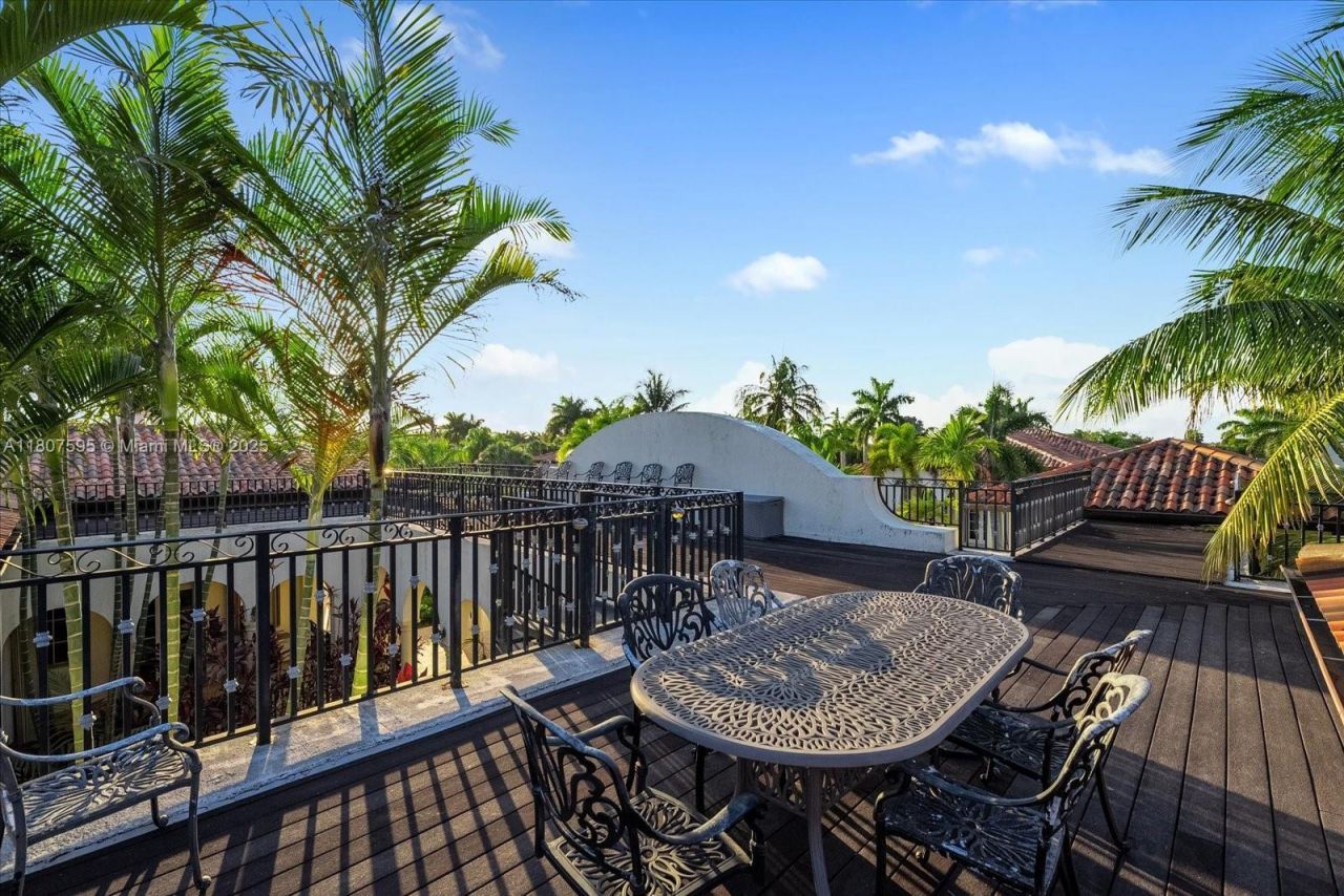 18451 SW 158th St, Miami, FL 33187 Photo