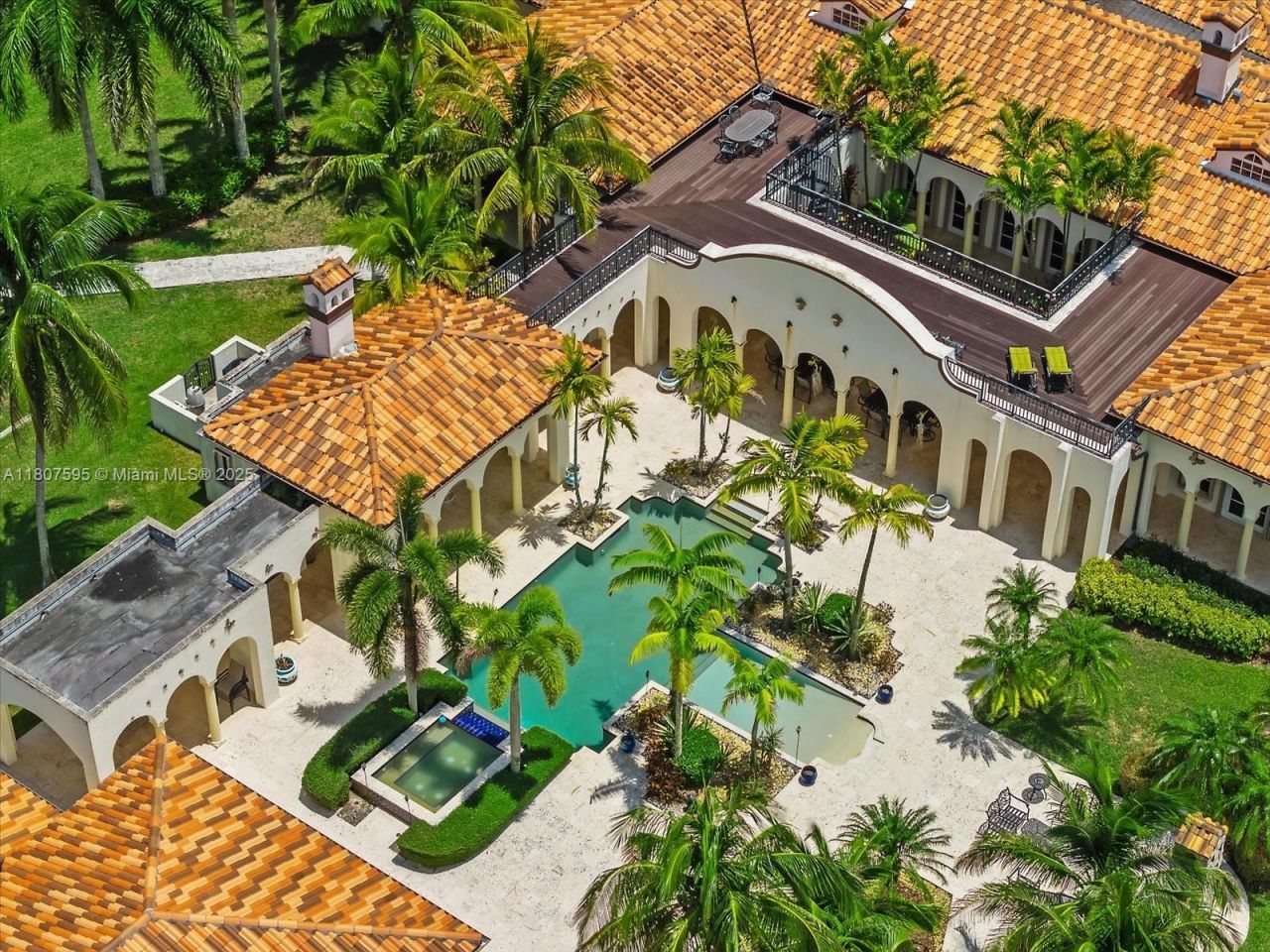 18451 SW 158th St, Miami, FL 33187 Photo