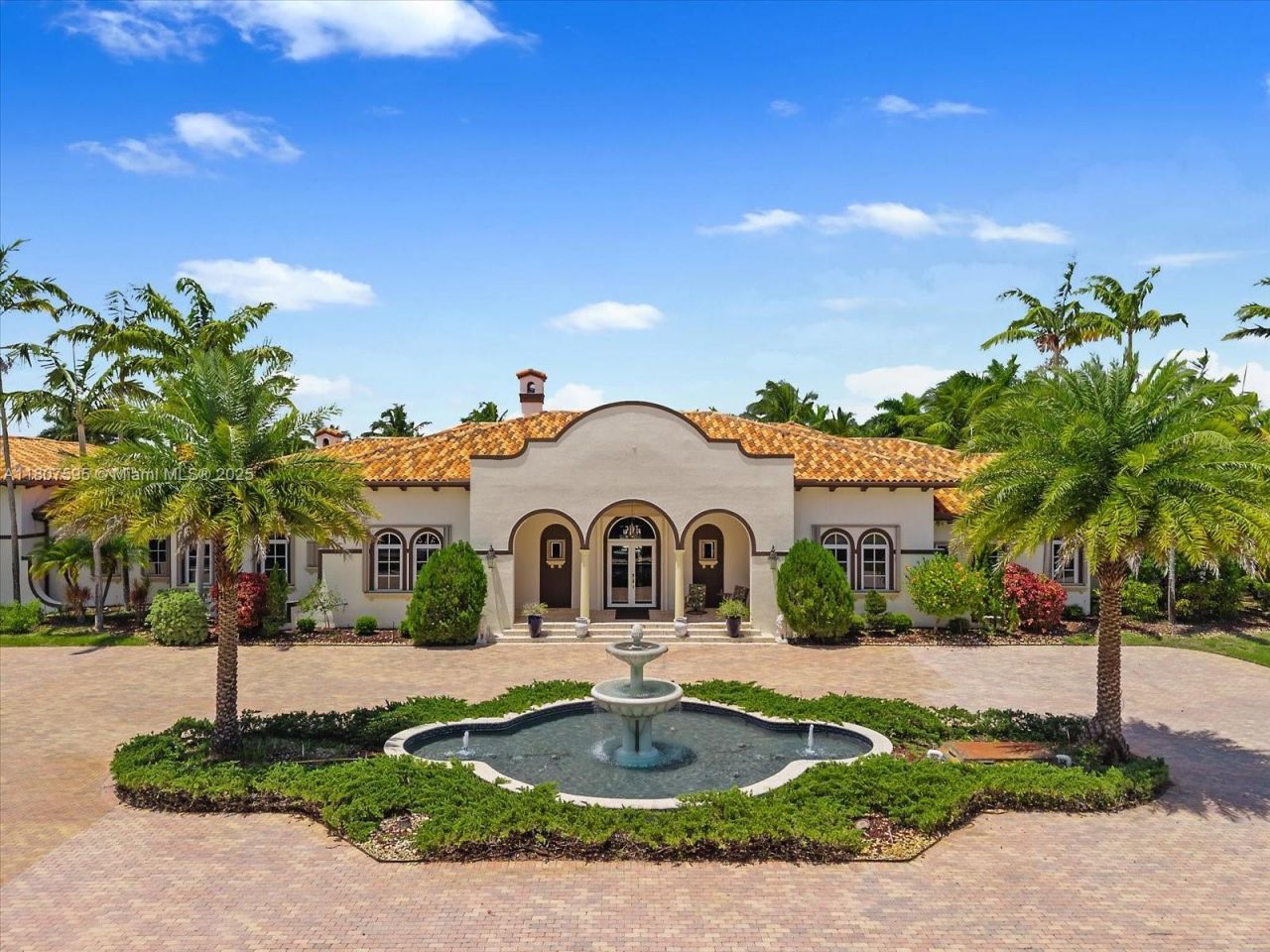 18451 SW 158th St, Miami, FL 33187 Photo