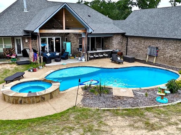 4999 Lago Vista Drive, Athens, TX 75752