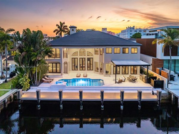 324 Coconut Isle Dr, Fort Lauderdale, FL 33301