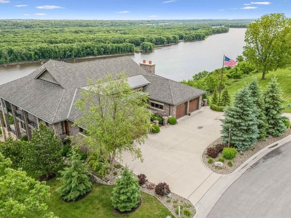 1025 Carmel Drive, Dubuque, IA 52003